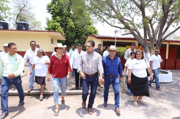 Mujeres de 278 comunidades, atendidas con el programa de apoyo para la vivienda