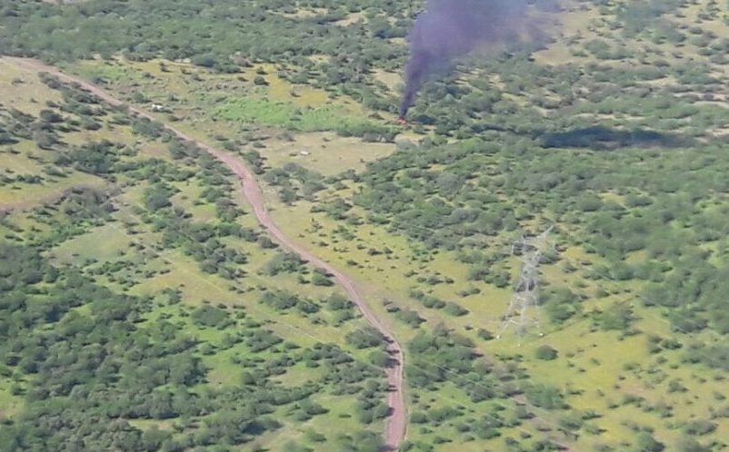 Derriban delincuentes helicóptero de la PGJE; mueren el piloto y cuatro ministeriales