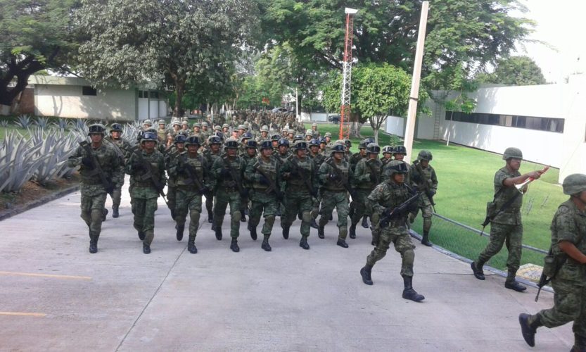 Ensayan militares para el desfile de el 16 de septiembre