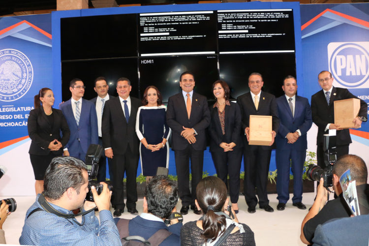 Con el firme compromiso de trabajar por Michoacán, diputados del PAN rinden su primer informe de labores