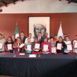 El Gobierno del Estado, comprometido con el desarrollo de los artesanos.