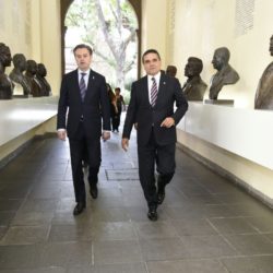 Continúa Silvano Aureoles gestiones para la calidad educativa en Michoacán