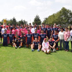 Conviven jugadores de Monarcas Morelia con pacientes oncológicas