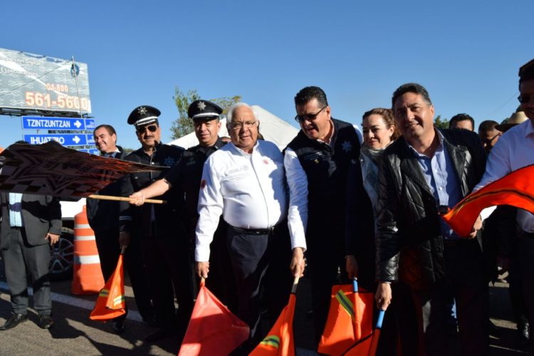 Arranca operativo de seguridad y bienvenida a turistas para la Noche de Muertos en Michoacán