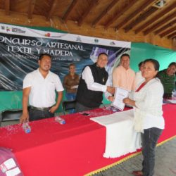 IAM y Concejo Mayor premian a artesanos de Cherán.