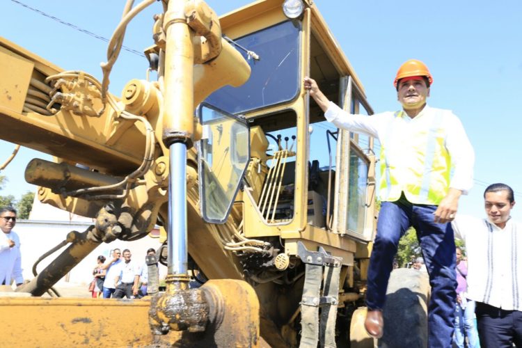 Arranca Gobernador obras por 25.5 mdp en Pinzándaro, municipio de Buenavista