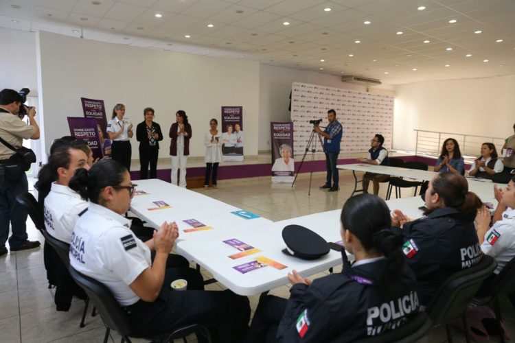 Capacitan a Policías de Morelia sobre ética, género y derechos humanos