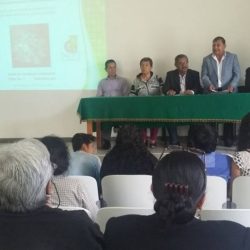 Sedrua y CBTA 7 capacitan en producción de hongos setas.