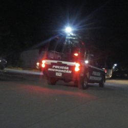 Sujetos agreden a tiros a Policía Michoacan, en Apatzingán