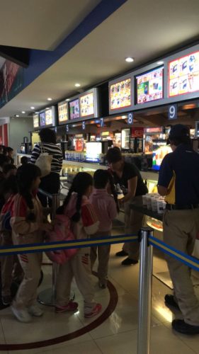 El DIF Michoacán lleva al cine a niñas y niños de Casas Hogar y en condición vulnerable