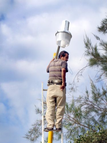 El Limón de la Luna cuenta con alumbrado público: L. Barajas