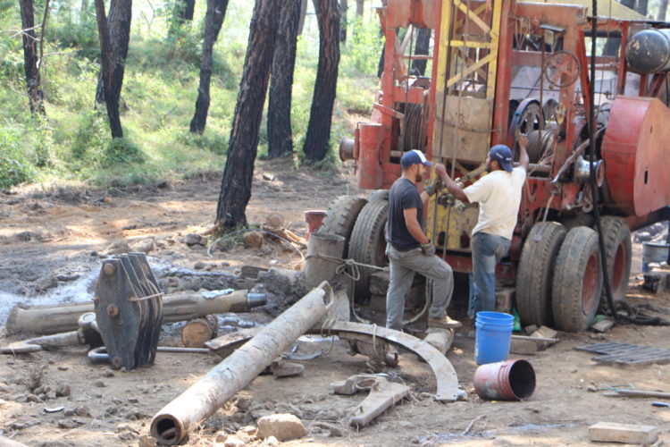 Avanza construcción de pozos profundos