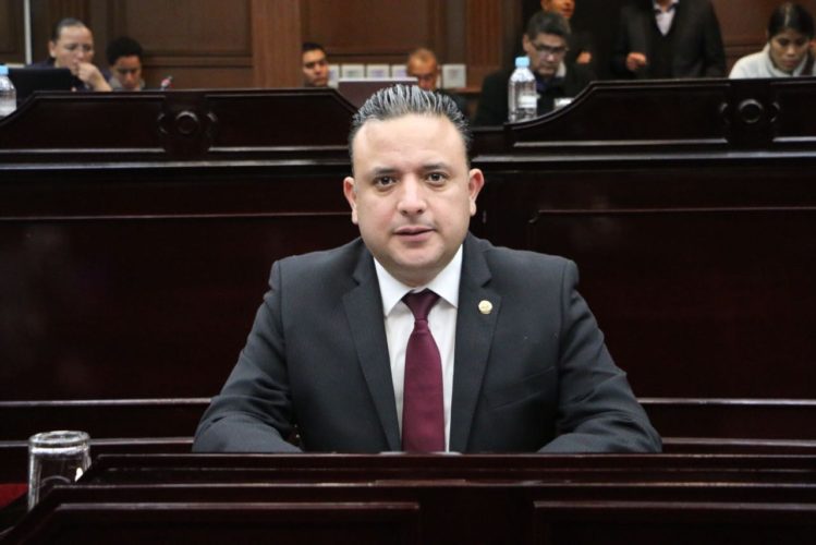 Aumento a costo de gasolina provocará escalada de precios: Carlos Quintana