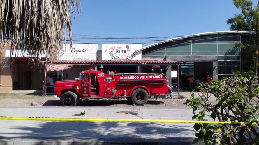 Se incendia bodega de cohetes en Antúnez