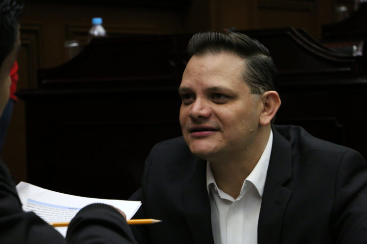 Aprueba congreso Ley para castigar robo de menores; se impondrán penas de 8 a 15 años
