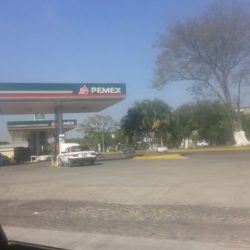 Normalizan abasto gasolineras; hay amenazas de más bloqueos