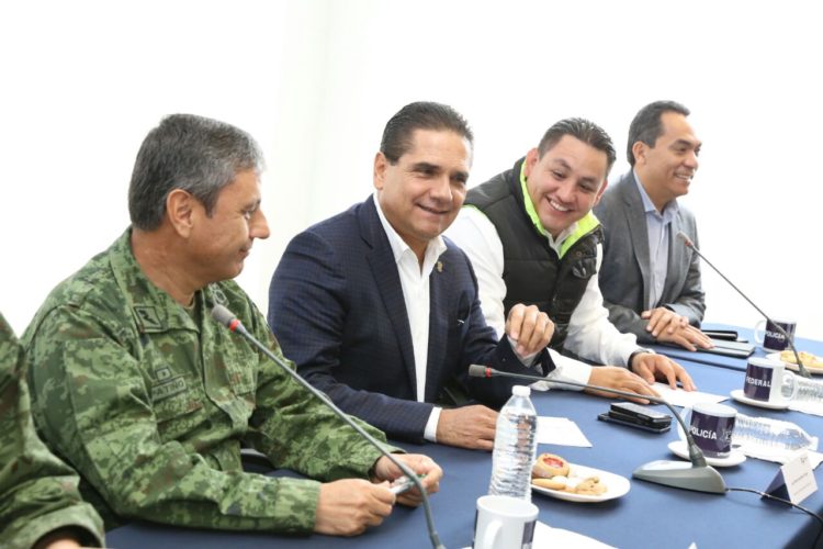 Revisa Silvano Aureoles resultados de operativos de seguridad en Uruapan