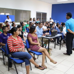 Imparten conferencias en escuelas sobre alcoholímetro