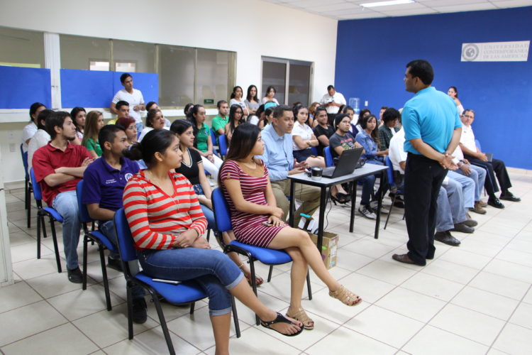 Imparten conferencias en escuelas sobre alcoholímetro