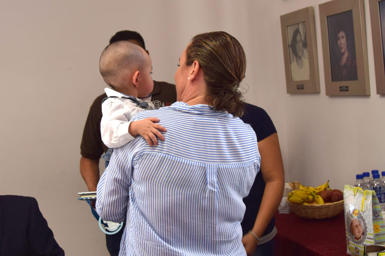Se realiza adopción de niño