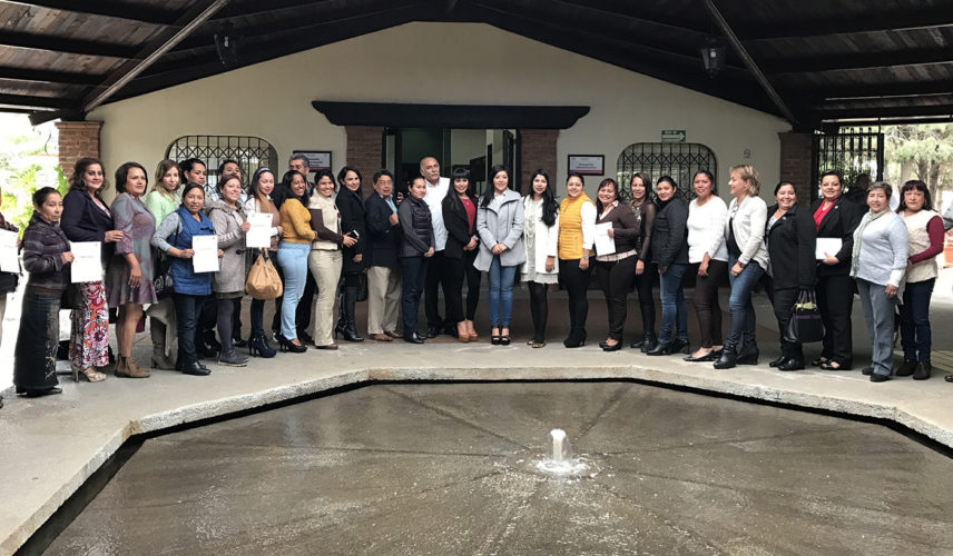 Capacita Cedemun a regidoras de Michoacán