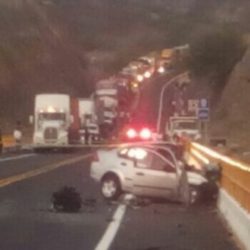 Tres muertos en choque de autobús contra auto, en "El Marquéz"