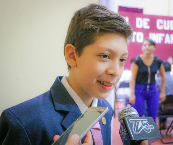 Carlos Antonio Iñiguez Pichardo rinde informe como legislador infantil