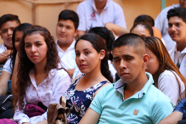 Se capacitan para acceder a Crédito joven