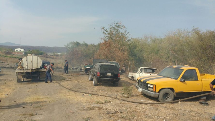 Incendio en de autos usados