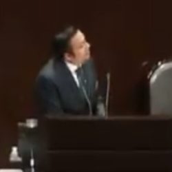 Se lanza "El Vale" en contra de AMLO