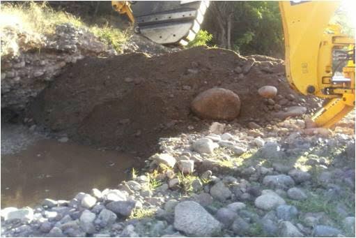 Rehabilita Sedrua 75.6 kilómetros de caminos rurales en Chinicuila