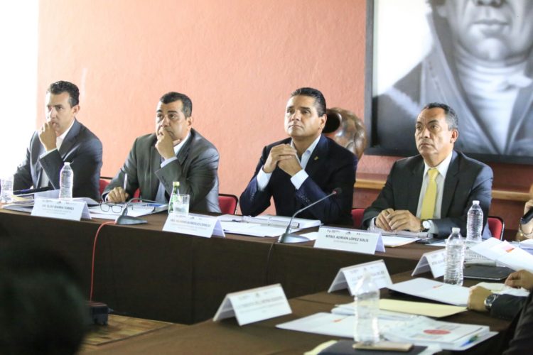Fortalecer el sistema estatal de atención a la salud para las y los michoacanos, la meta: Silvano Aureoles