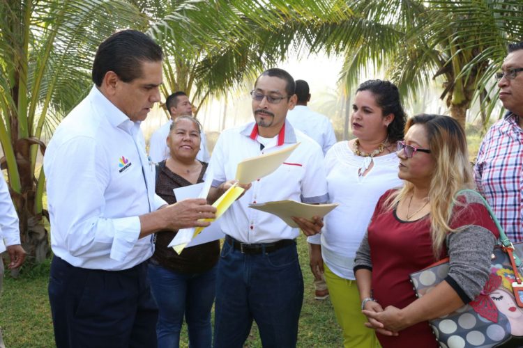 Trabajar juntos sobre ejes que detonen el desarrollo de Lázaro Cárdenas: Silvano Aureoles