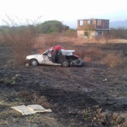 Choca a taxi; el responsable se fuga