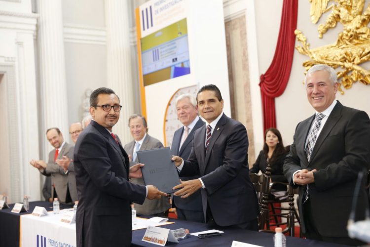 Michoacán, con potencial para la investigación: Silvano Aureoles