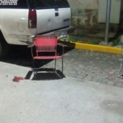 Balean a propietario de funeraria