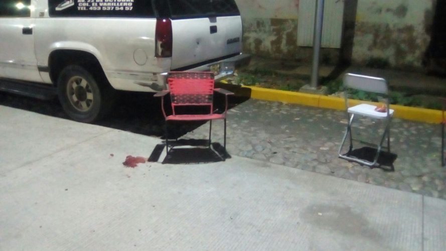 Balean a propietario de funeraria