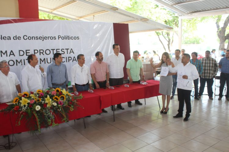 Rinde protesta nueva dirigencia del PRI en Apatzingán