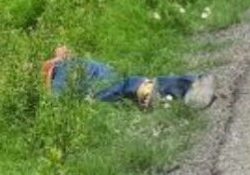 Tiran cuerpo en la autopista siglo 21; estaba maniatado