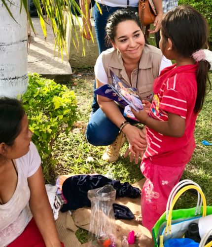 Documentan autoridades apatzinguenses en Jojutla entrega directa a damnificados