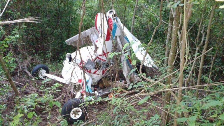 Hallan estrellada en Guerrero avioneta desaparecida