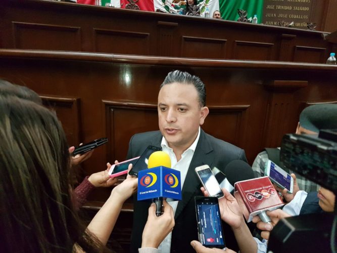 Sanciones inmediatas a responsables del desvío de recursos, pide Carlos Quintana