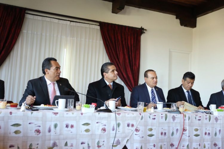 Revisa Gobernador estrategia con Gabinete de Seguridad
