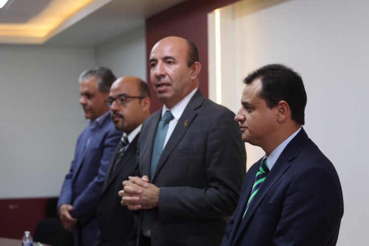 Gobierno del Estado le ha cumplido al magisterio michoacano: SEE