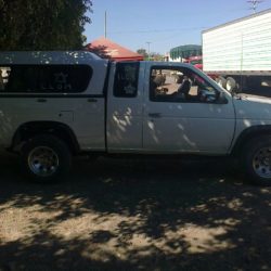 Roban camioneta Nissan