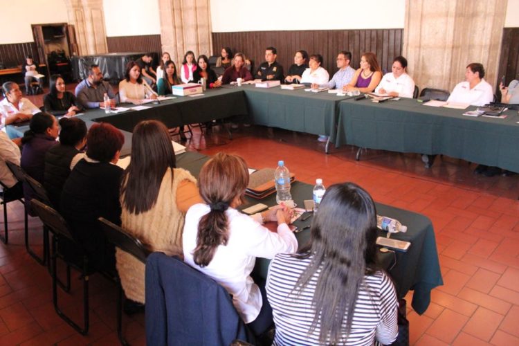 Trabaja Gobierno del Estado con Inmujeres en pro de las michoacanas