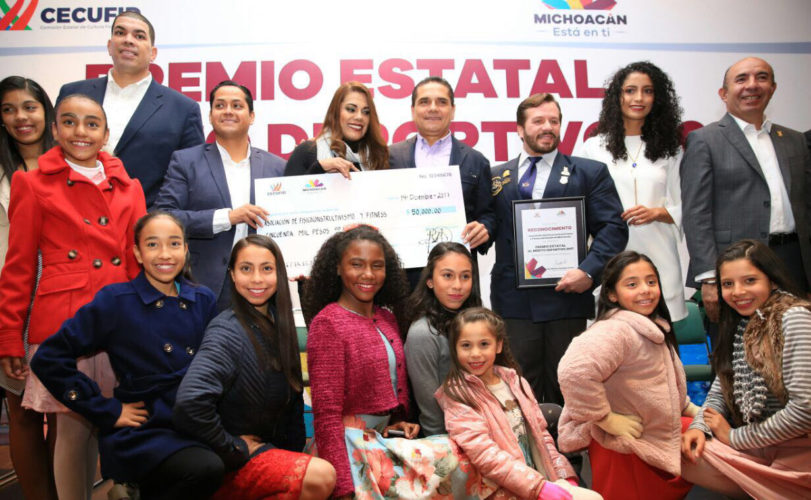 Entrega Silvano Aureoles Premio Estatal al Mérito Deportivo 2017