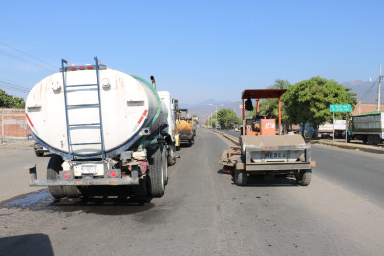 Con más de 4 mdp inicia reencarpetamiento de avenidas