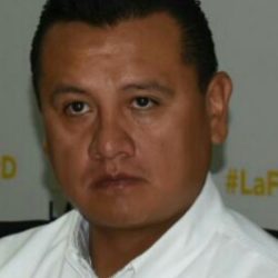 Torres Piña buscará candidatura al Senado