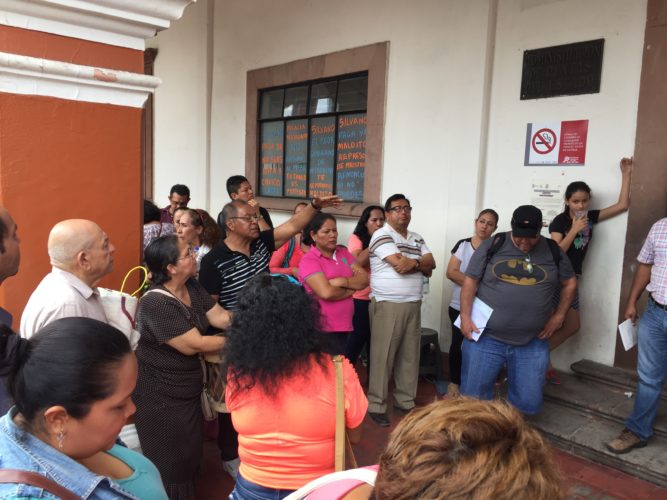 Exhiben desencuentros internos maestros de la CNTE